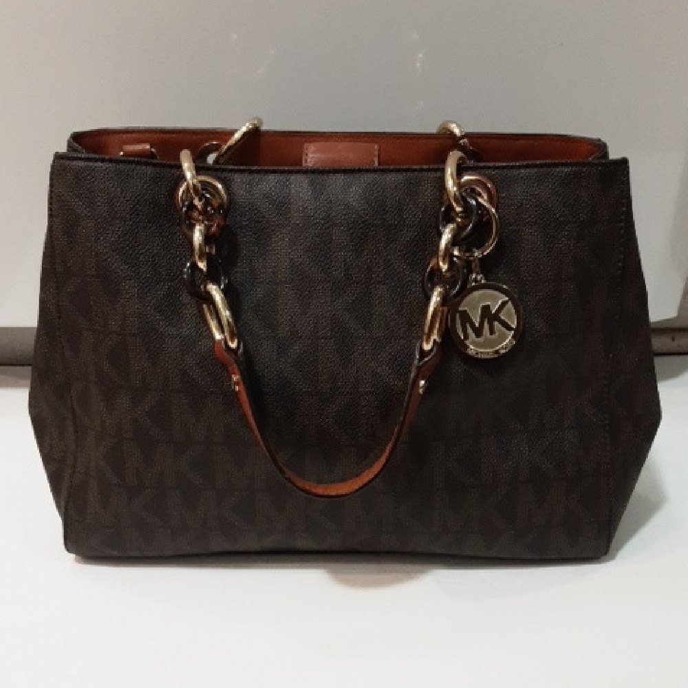 ❤❤❤Michael Kors Dark Brown Tote with Gold Accents❤❤❤